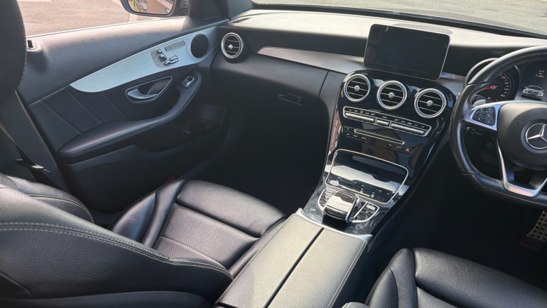 Mercedes-Benz C-Class C250d AMG Line Premium 4dr 9G-Tronic Diesel Saloon